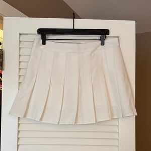 ✨ Elegant White Pleated Skort 3XL ✨